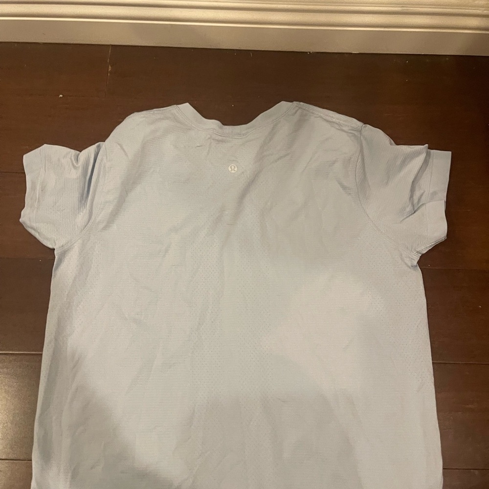 lululemon Light Blue Short sleeve shirt - Picture 5 of 6